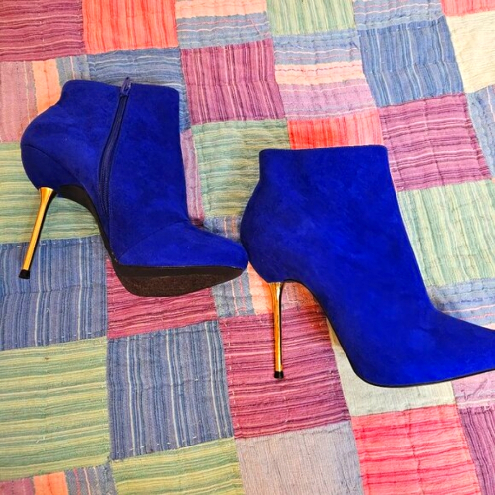 Shoedazzle Blue Suede Stiletto Ankle Boot, Size 9 - Picture 3 of 8